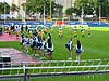 Die Cheerleader der Devils und im Hintergrund die Berlin Adler