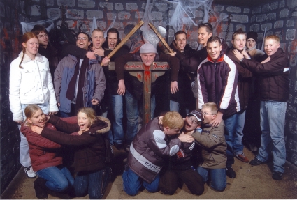 �jendorfer Jugendfeuerwehr im Hamburger Dungeon.