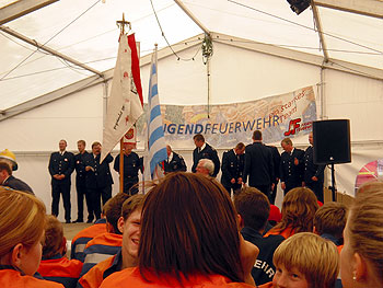 Erffnungsfeier des 9. Hamburger Landeszeltlager durch den Landesjugendfeuerwehrwart Uwe von Appen.