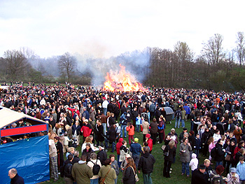 jendorfer Osterfeuer 2007 im jendorfer Park.